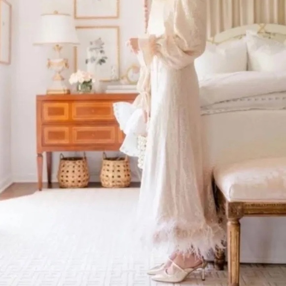 *NWT* NICOLA BATHIE x Antonio Melani Meredith Sequined Feather Trimmed Skirt - Picture 2 of 8